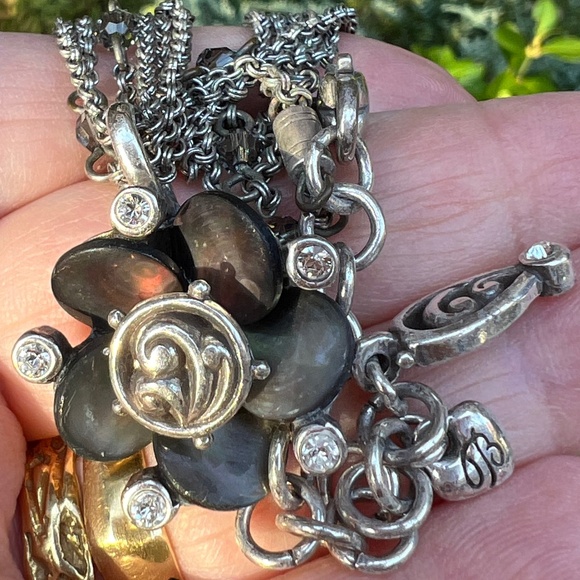 VINTAGE BRIGHTON MOTHER OF PEARL FLOWER PENDANT TRIPLE BEADED CHAIN NECKLACE